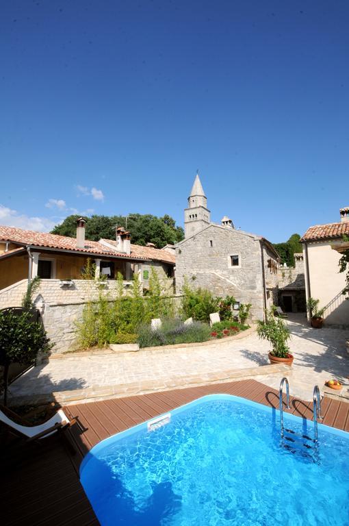 Holiday Homes Poli Svetega Antona Gracisce Exterior foto