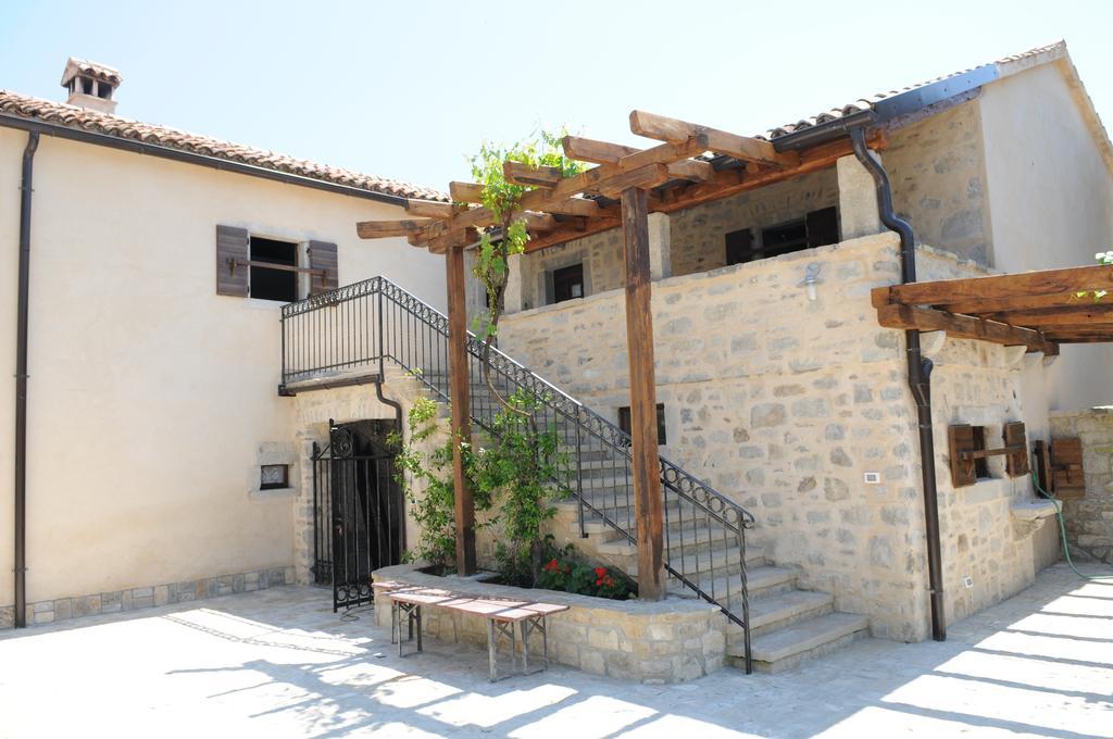 Holiday Homes Poli Svetega Antona Gracisce Quarto foto