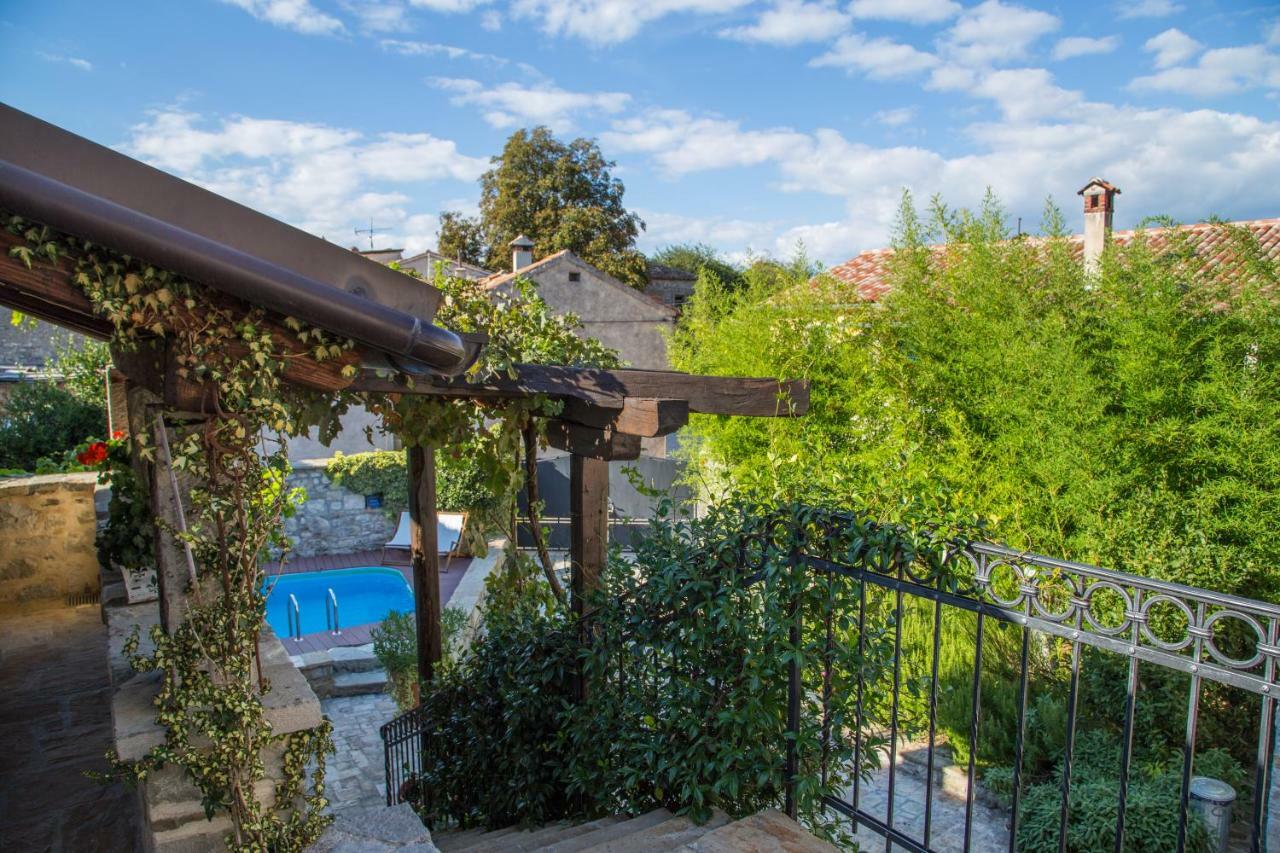 Holiday Homes Poli Svetega Antona Gracisce Exterior foto